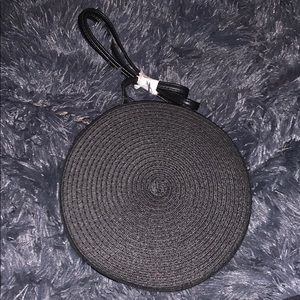 Round straw crossbody bag